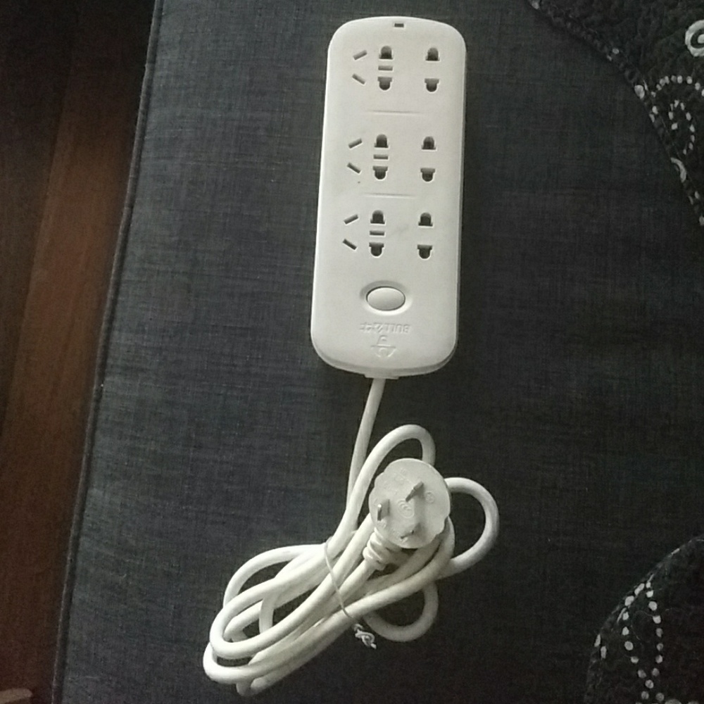 Bull power strip